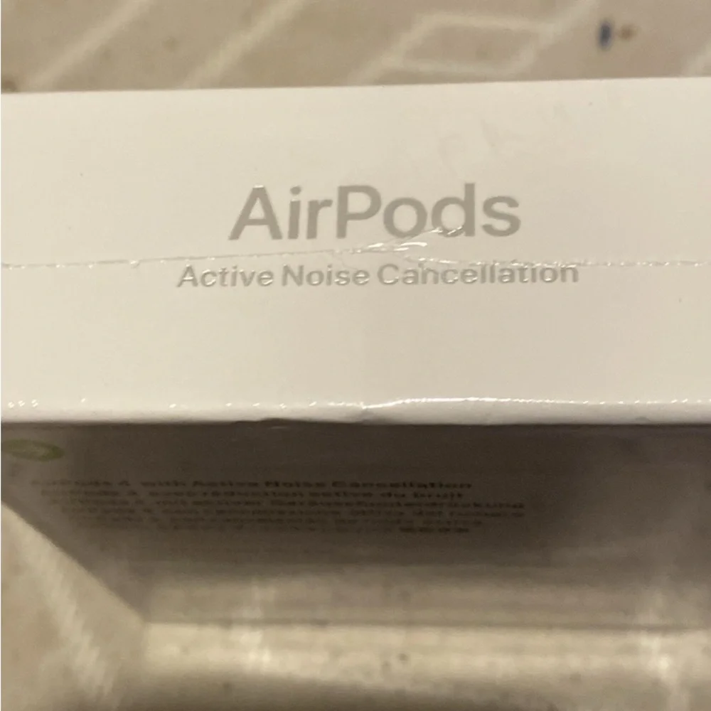 AirPod 4